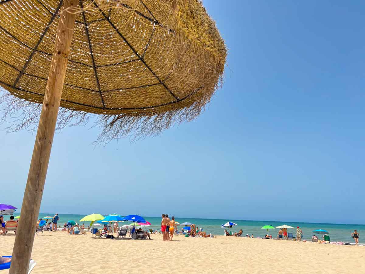 Cadiz playa la Victoria beach umbrella